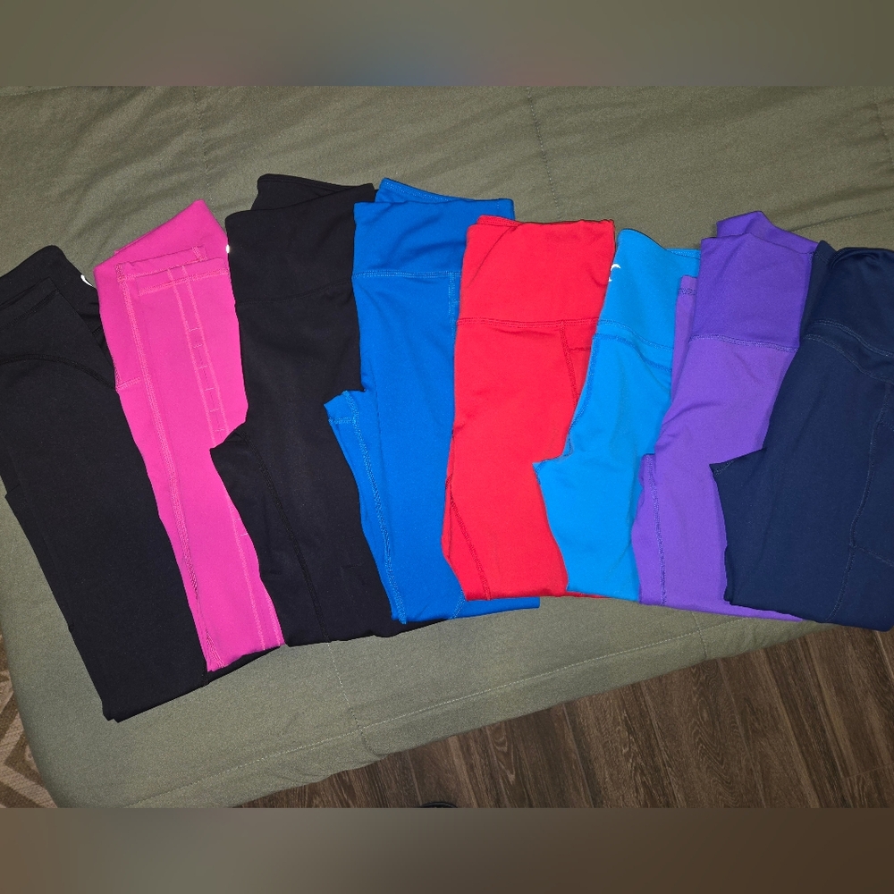Zyia EUC LOT  8 pair of leggings
